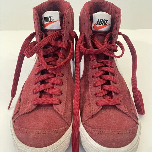 Nike Blazer Mid '77 Suede (GS) Big Kids' Shoes Team Red-White size 5y DC8248-600 - Picture 2 of 7